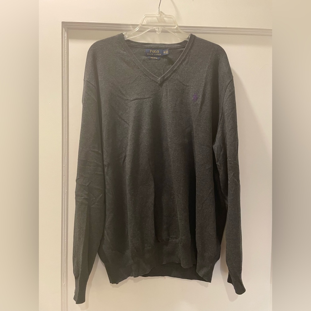 Men’s Pima Cotten V-neck Sweater